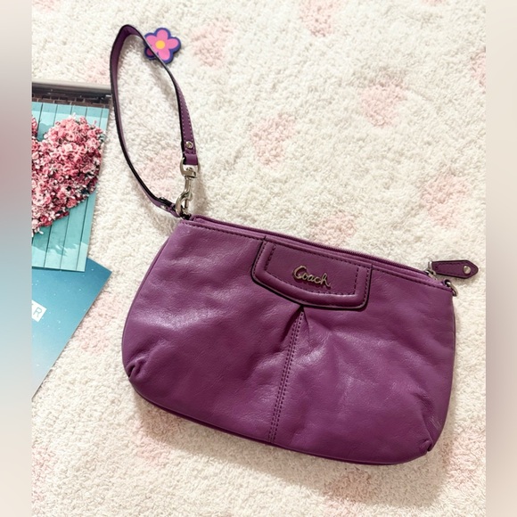 Vintage Coach Ashley Signature Leather Wristlet/Purse-🌸🌟🌸 - Picture 2 of 8